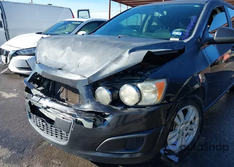 2014 Chevrolet Sonic Lt Auto z USA, uszkodzony, nr VIN 1G1JC6SH0E4218627